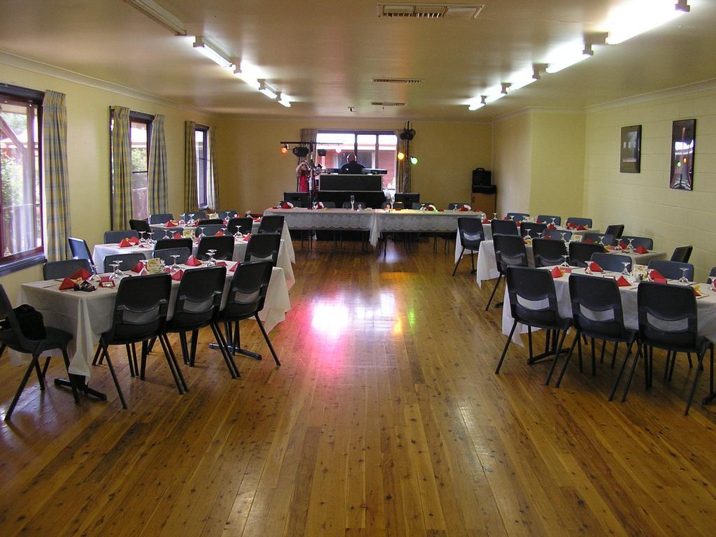 Aussie Cabins Otel Dubbo Dış mekan fotoğraf