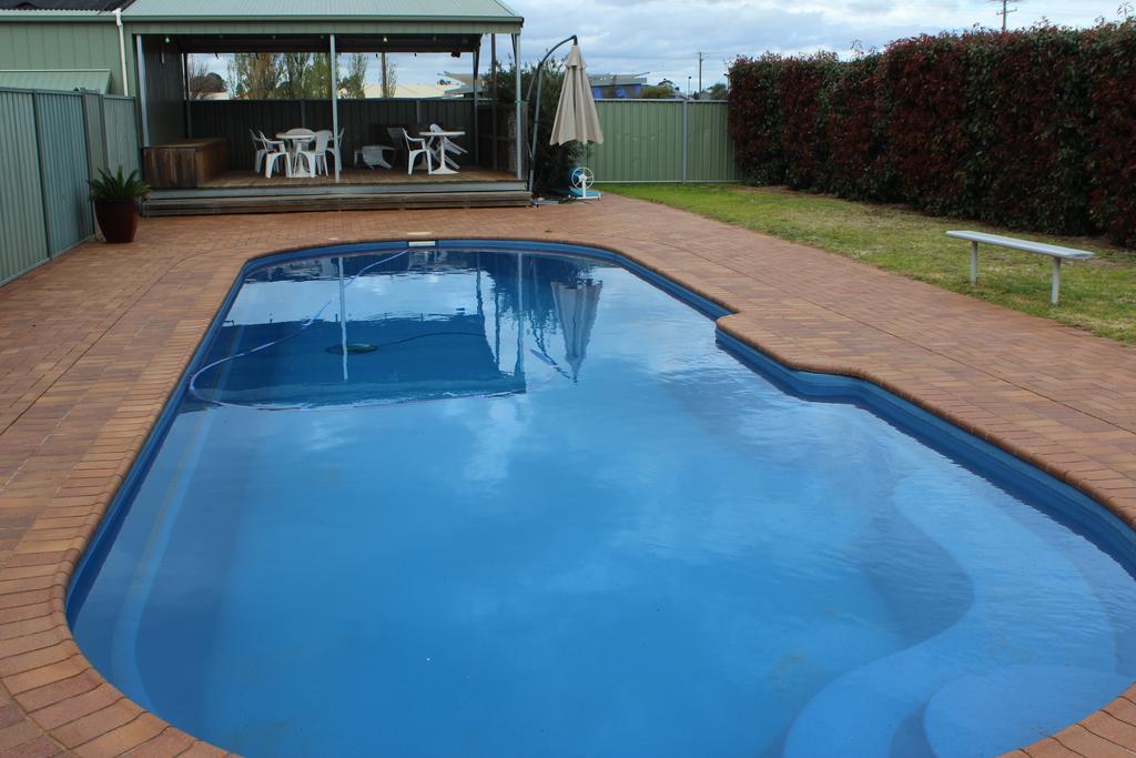 Aussie Cabins Otel Dubbo Dış mekan fotoğraf